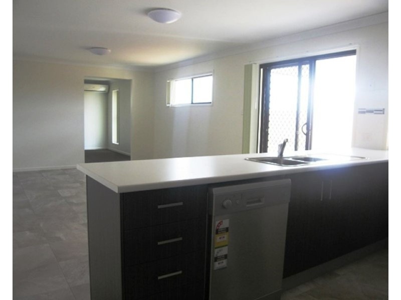 30 Patricia Circuit, Mirani QLD 4754