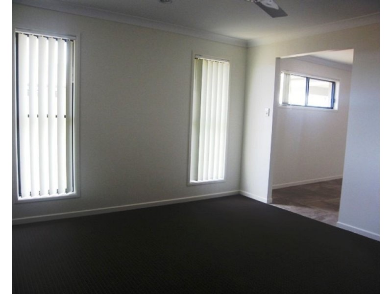 30 Patricia Circuit, Mirani QLD 4754