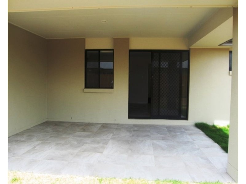 30 Patricia Circuit, Mirani QLD 4754