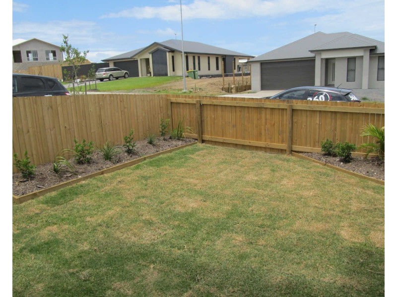 5 Morehead Drive, Rural View QLD 4740