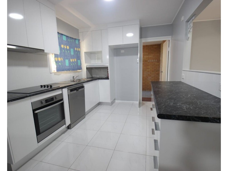 24 Finch Street, Slade Point QLD 4740