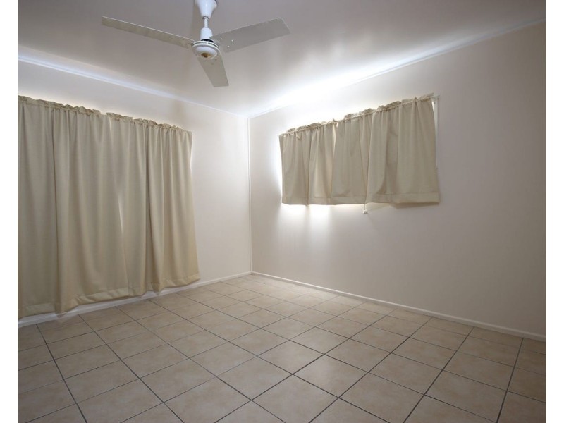 24 Finch Street, Slade Point QLD 4740
