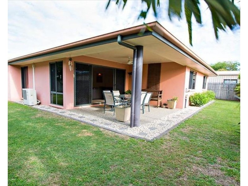 2/8 Windsor Street, Glenella QLD 4740