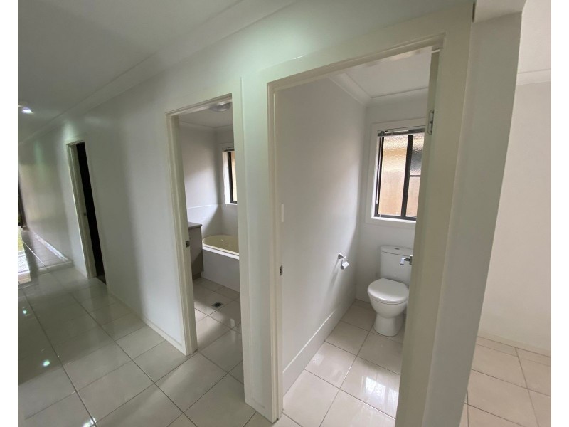 2/23 Superior Boulevard, Andergrove QLD 4740