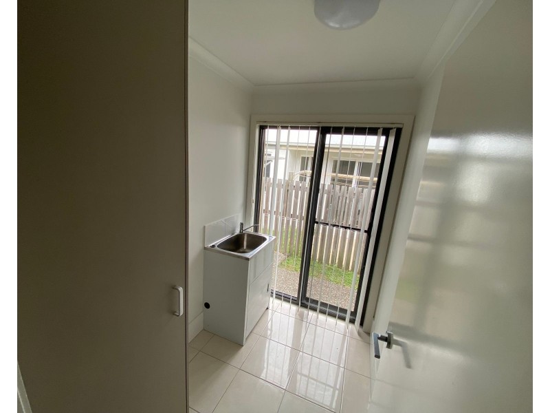 2/23 Superior Boulevard, Andergrove QLD 4740