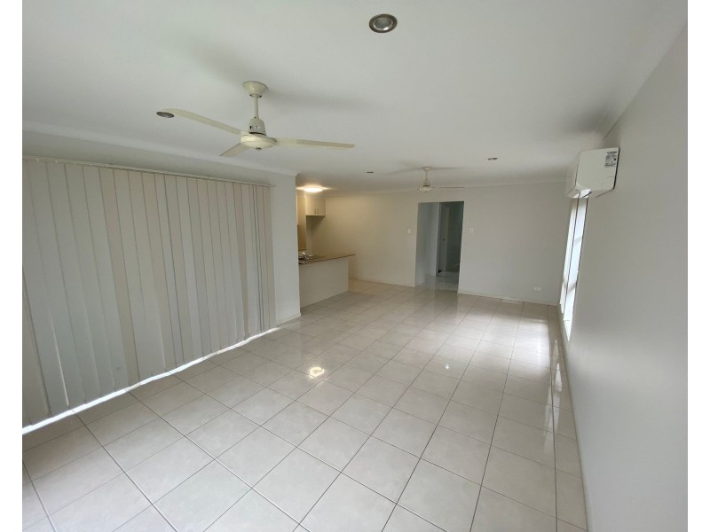 2/23 Superior Boulevard, Andergrove QLD 4740