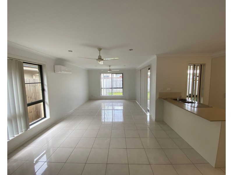 2/23 Superior Boulevard, Andergrove QLD 4740
