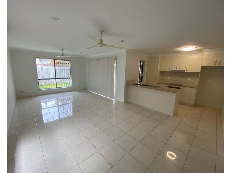 2/23 Superior Boulevard, Andergrove QLD 4740