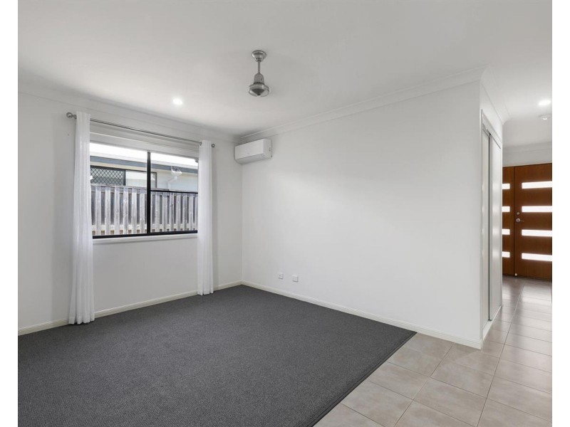 17 Newport Parade, Blacks Beach QLD 4740