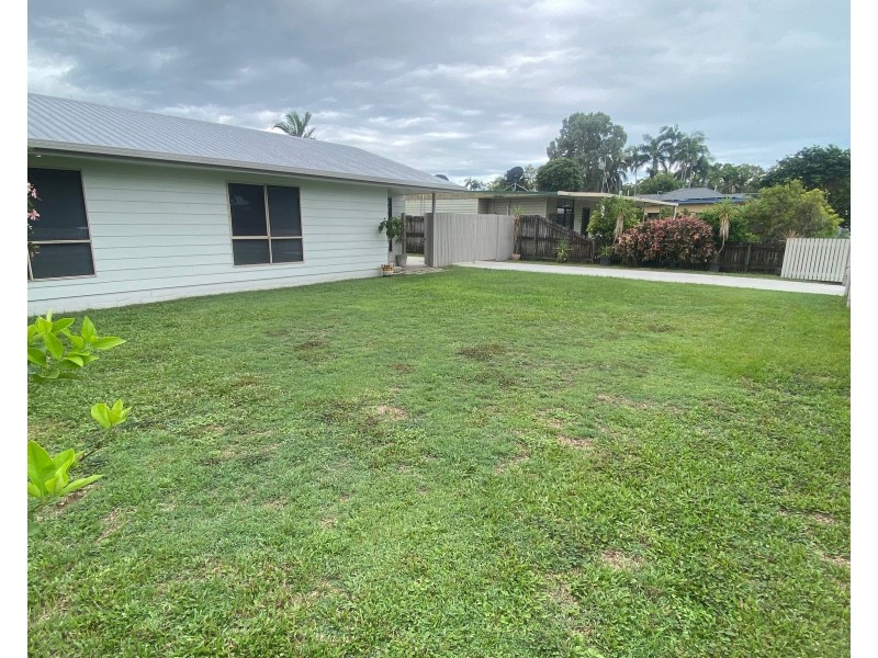 11 Manon Street, Armstrong Beach QLD 4737