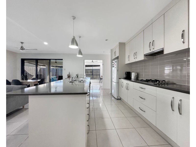 11 Aspen Street, Rural View QLD 4740