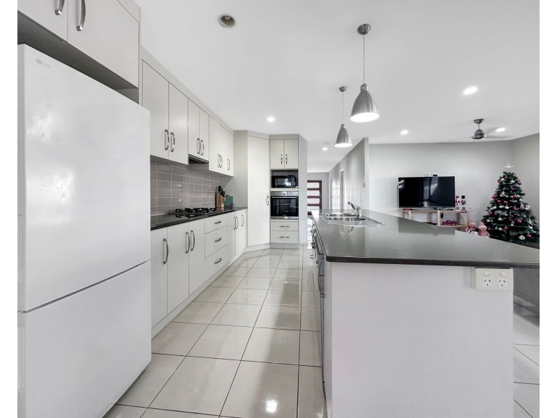 11 Aspen Street, Rural View QLD 4740