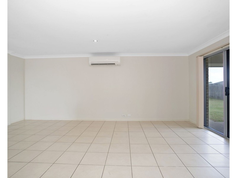 9 Isobel Avenue, Mirani QLD 4754