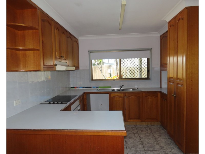 3/5 Tudor Court, Ooralea QLD 4740