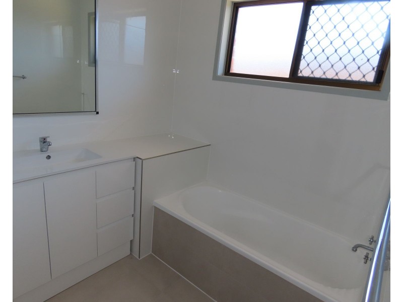3/5 Tudor Court, Ooralea QLD 4740