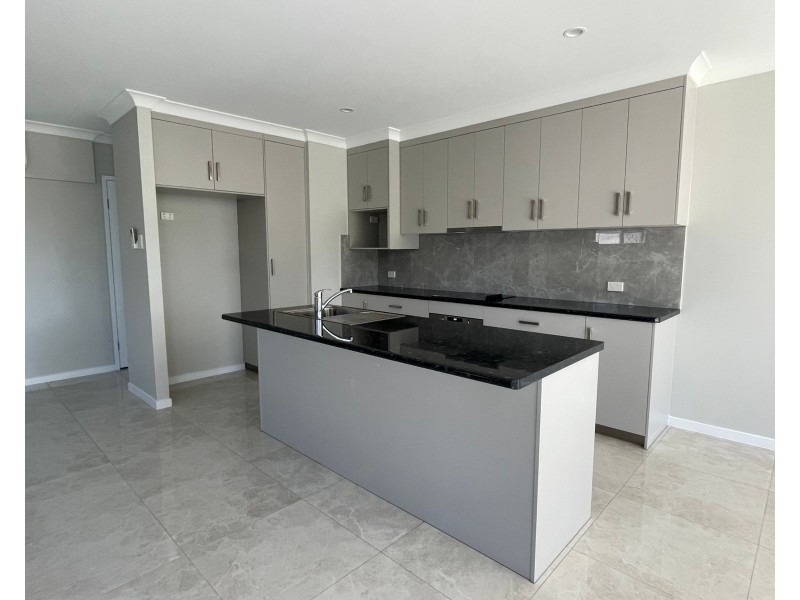63 Maranark Avenue, Mount Pleasant QLD 4521