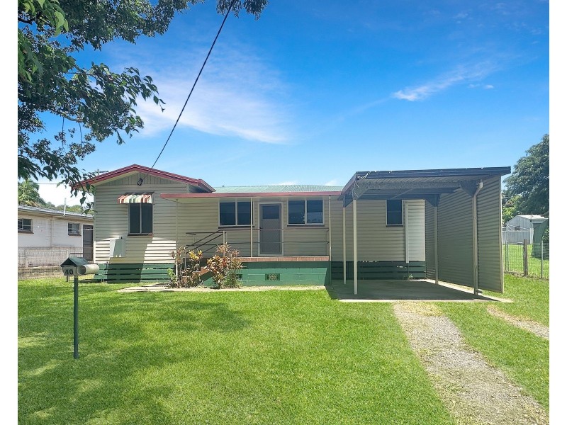 40 Range Road, Sarina QLD 4737