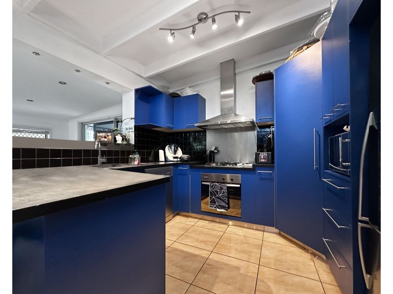 16 Vicky Court, Andergrove QLD 4740