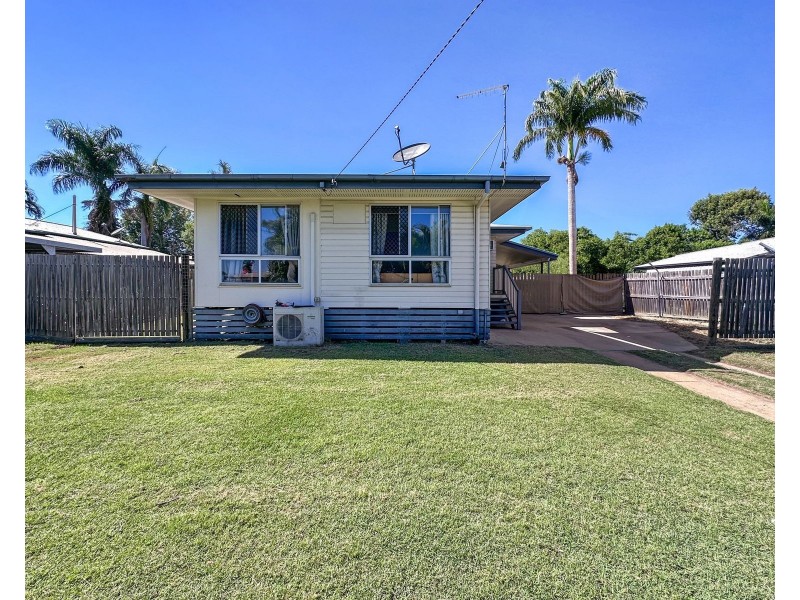 11 Kennedy Drive, Moranbah QLD 4744
