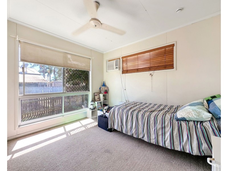 11 Kennedy Drive, Moranbah QLD 4744