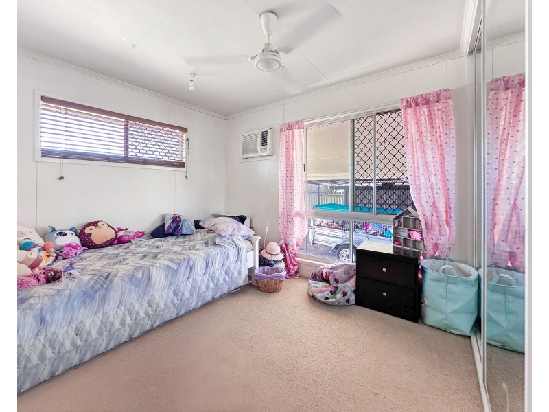 11 Kennedy Drive, Moranbah QLD 4744