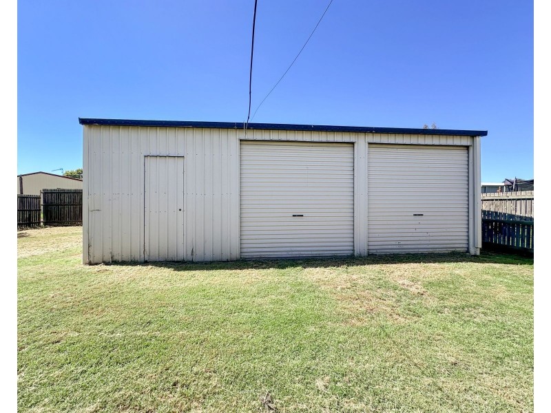 11 Kennedy Drive, Moranbah QLD 4744