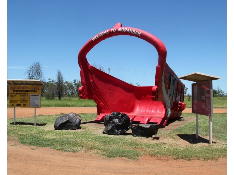 11 Kennedy Drive, Moranbah QLD 4744