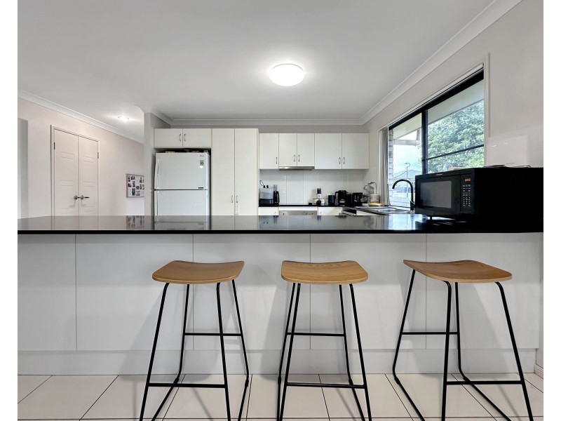 1 Crestview Crescent, Bucasia QLD 4750
