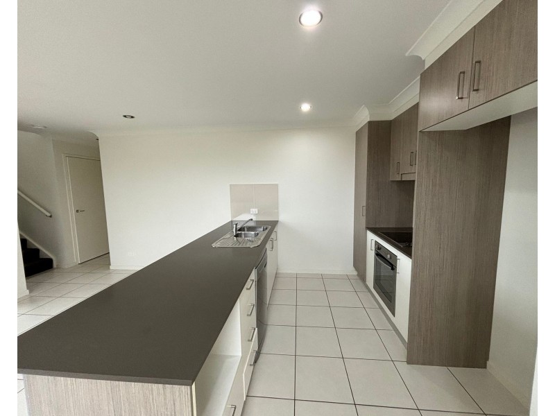 27 Northern Circuit, Rural View QLD 4740