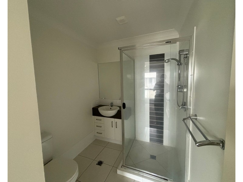 27 Northern Circuit, Rural View QLD 4740