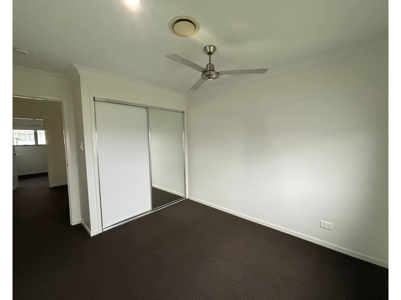 27 Northern Circuit, Rural View QLD 4740