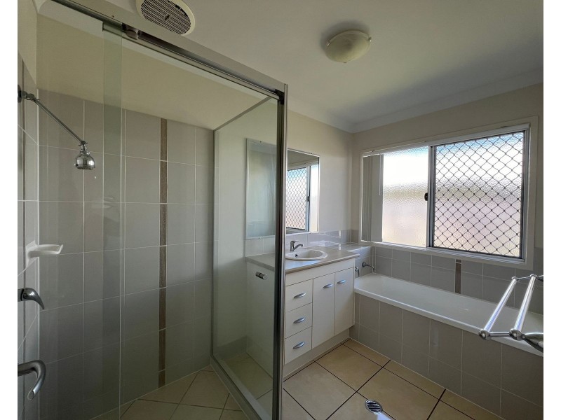 9 Sapphire Court, North Mackay QLD 4740