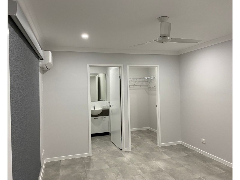 9 Reflection Street, Mount Pleasant QLD 4740