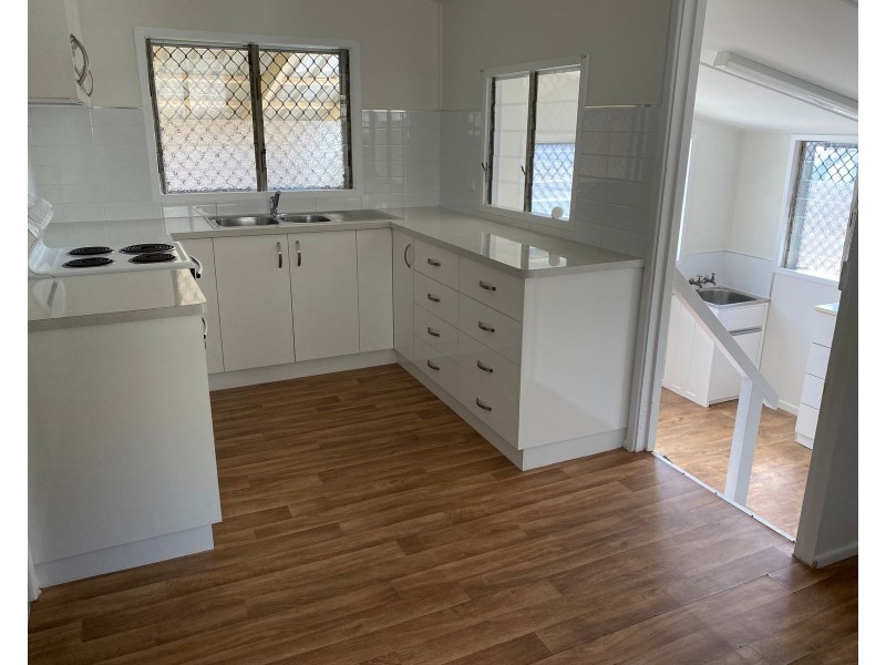 5 Place Avenue, Sarina QLD 4737