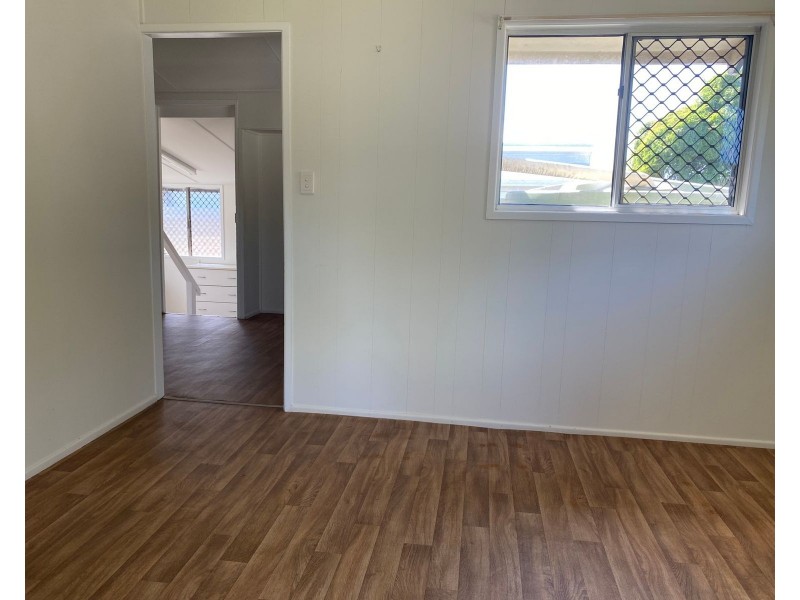 5 Place Avenue, Sarina QLD 4737