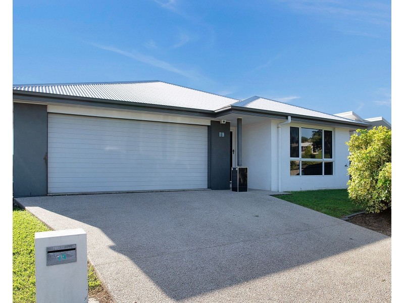 19 Dulcis Drive, Rural View QLD 4740