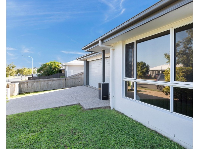 19 Dulcis Drive, Rural View QLD 4740