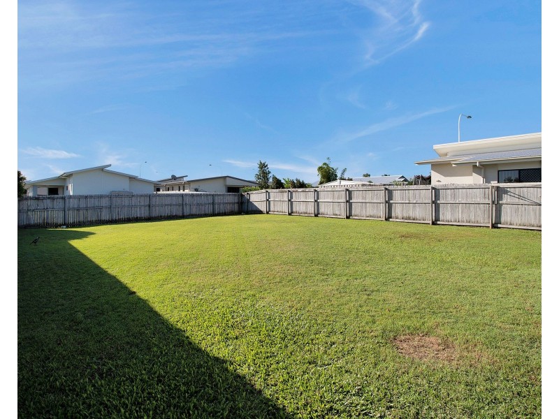 19 Dulcis Drive, Rural View QLD 4740
