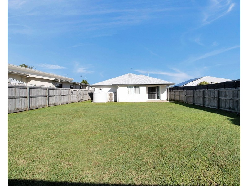 19 Dulcis Drive, Rural View QLD 4740