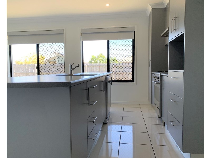 6 Monterrico Circuit, Beaconsfield QLD 4740