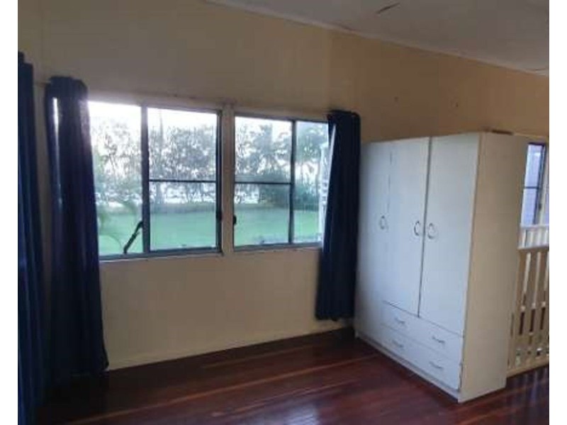 16 Owen Jenkins Drive, Sarina Beach QLD 4737