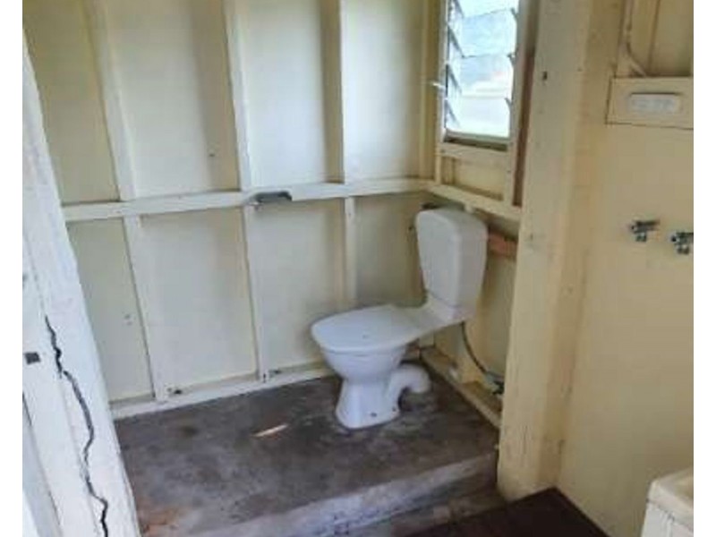 16 Owen Jenkins Drive, Sarina Beach QLD 4737