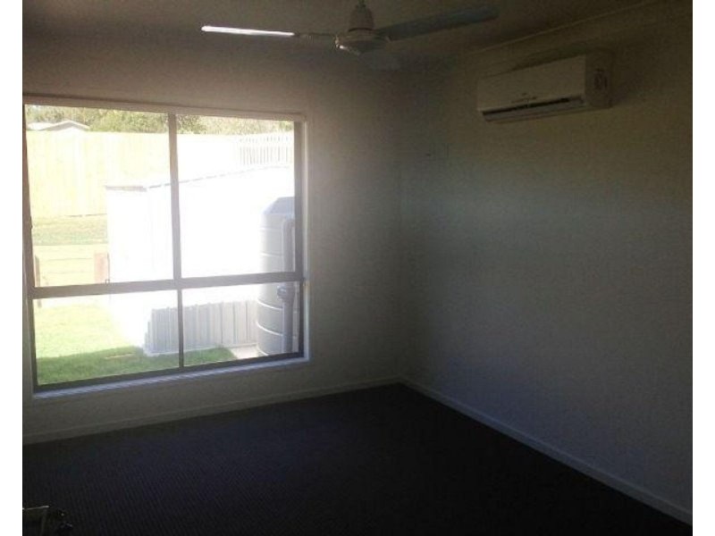 1/6 Lyam Place, Eimeo QLD 4740
