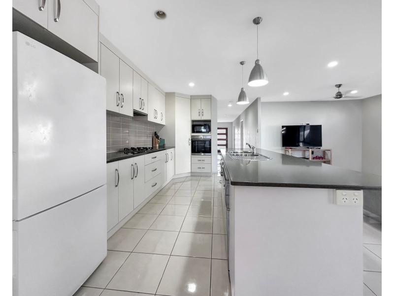 11 Aspen Street, Rural View QLD 4740