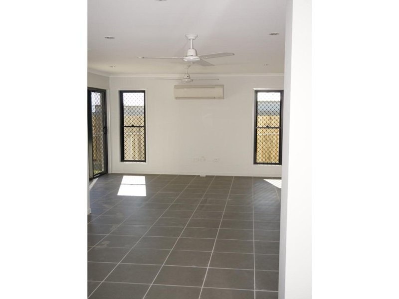 7/2 Makybe Diva Drive, Ooralea QLD 4740