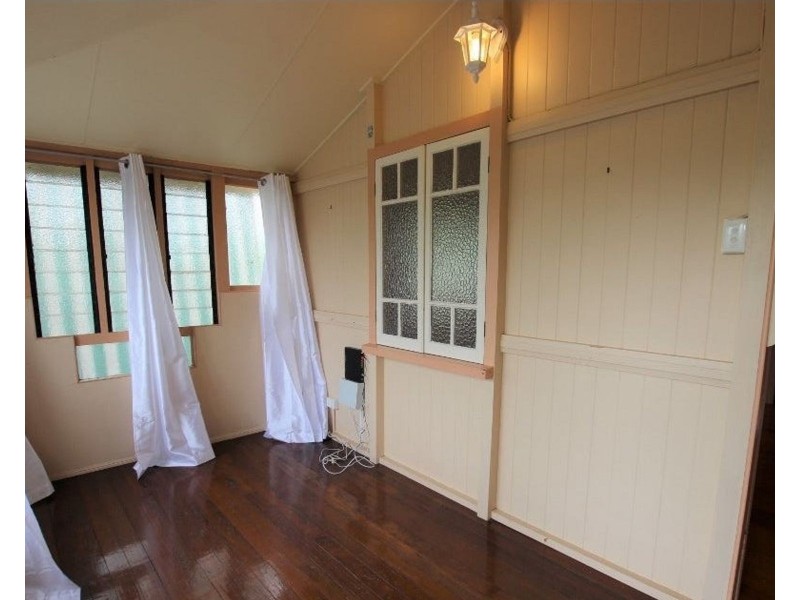 8 Beaton Street, West Mackay QLD 4740