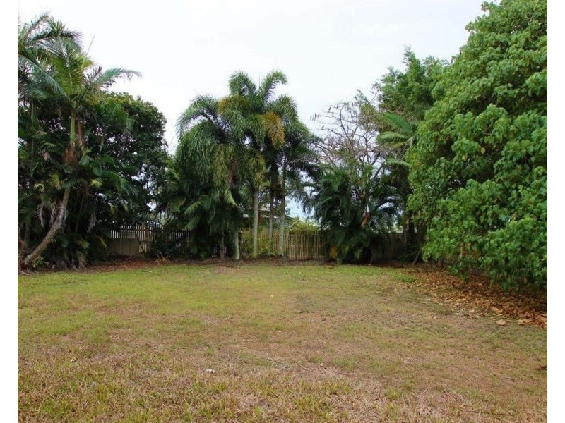 8 Beaton Street, West Mackay QLD 4740