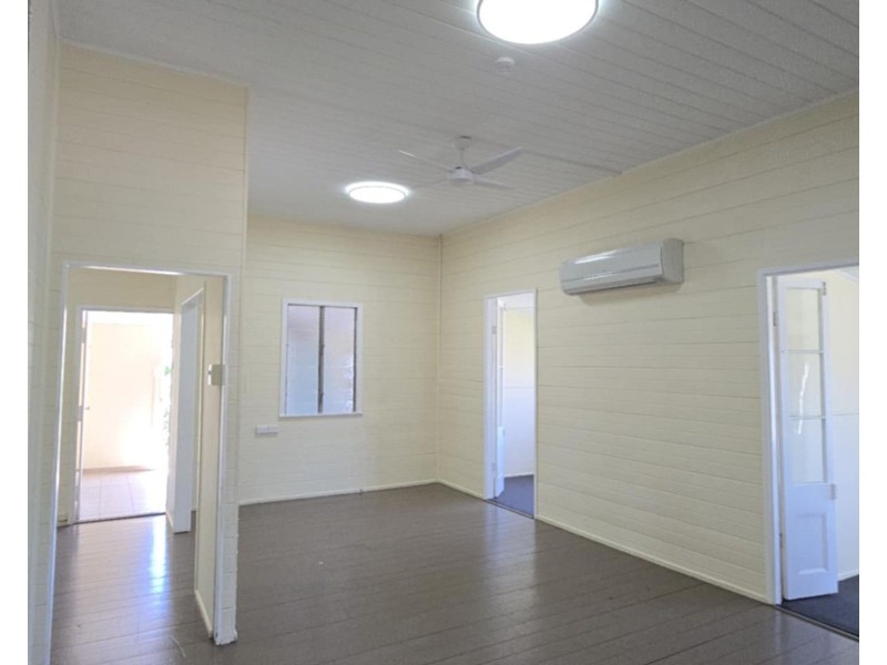 10 Central Street, Sarina QLD 4737