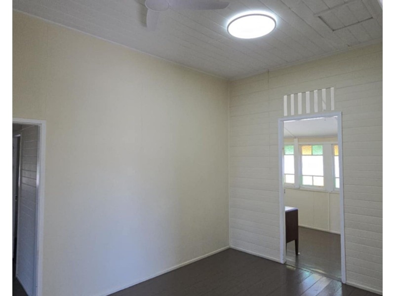 10 Central Street, Sarina QLD 4737