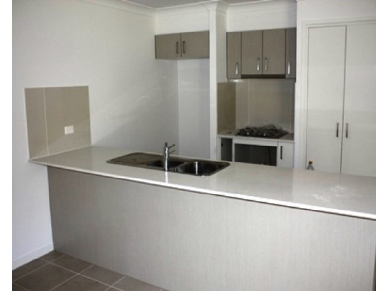 1/9 Swan Street, Armstrong Beach QLD 4737